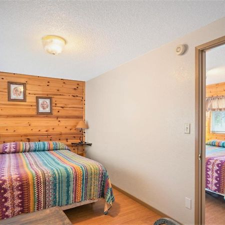 Crater Lake Resort Fort Klamath Exterior photo