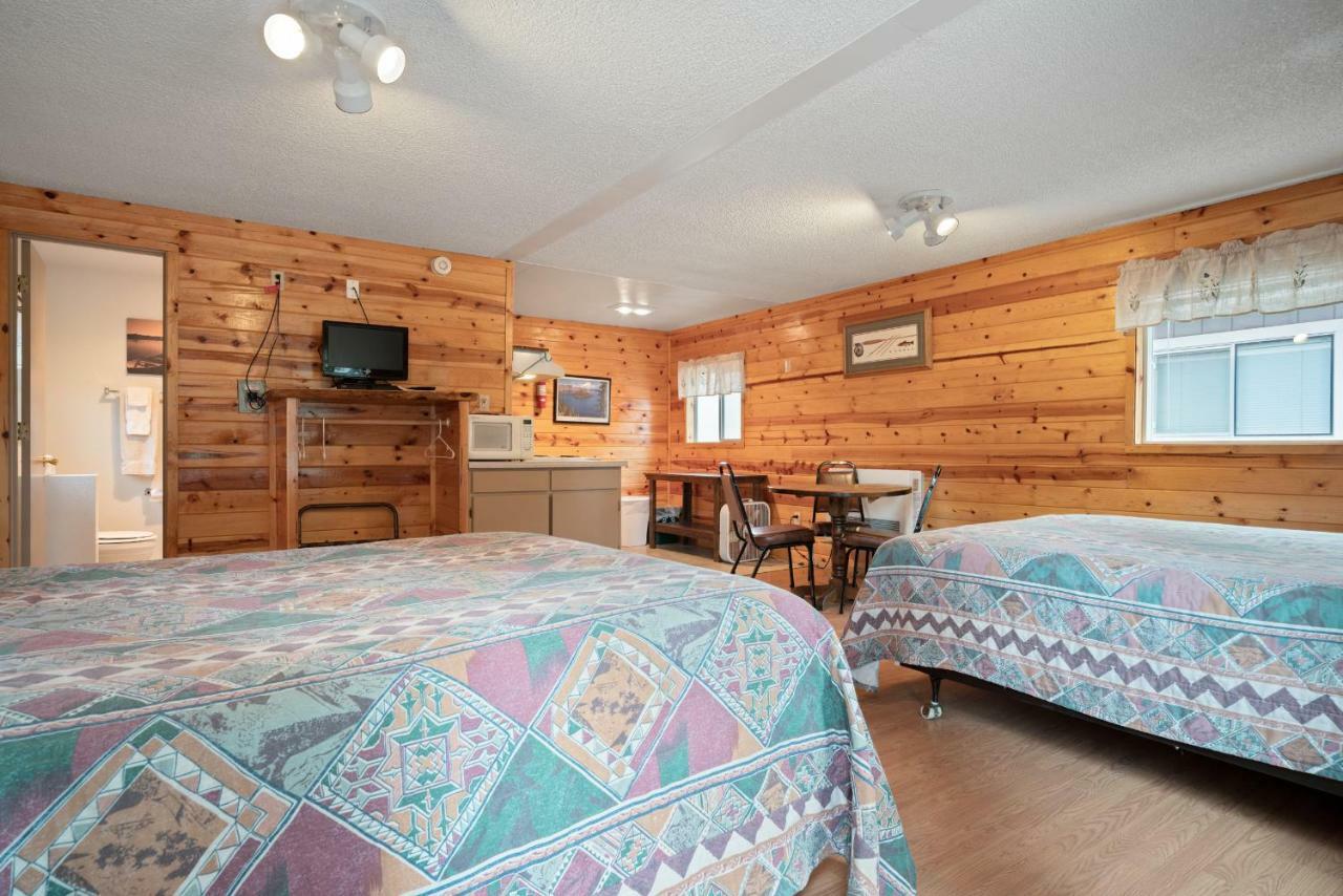 Crater Lake Resort Fort Klamath Exterior photo