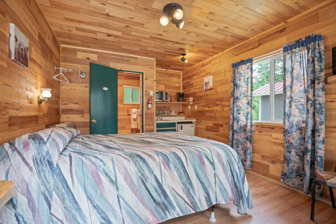 Crater Lake Resort Fort Klamath Exterior photo